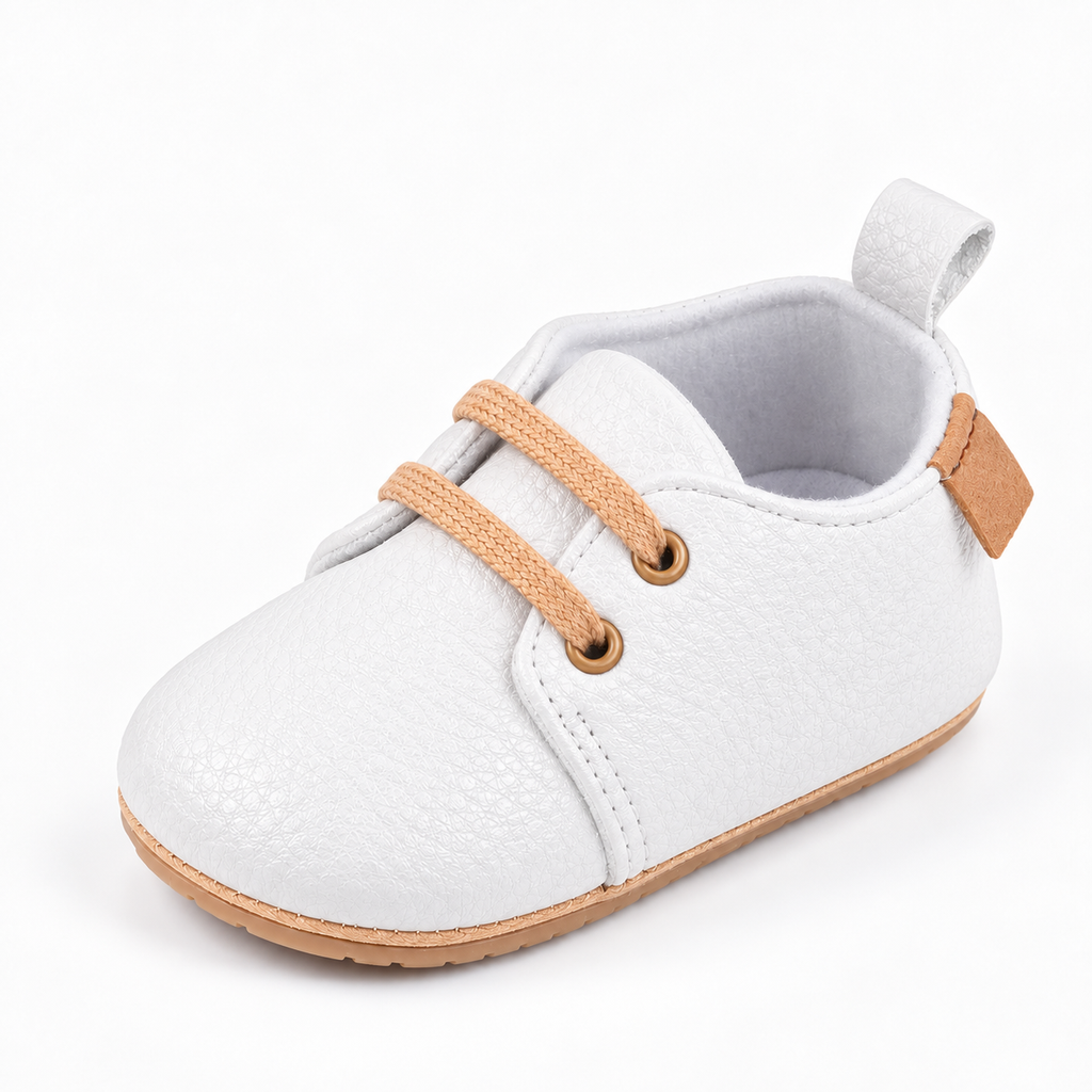 Baby Lace Up First Walker Shoes White - chaussures bebe premiers pas blanches avec lacets clairs et details camel